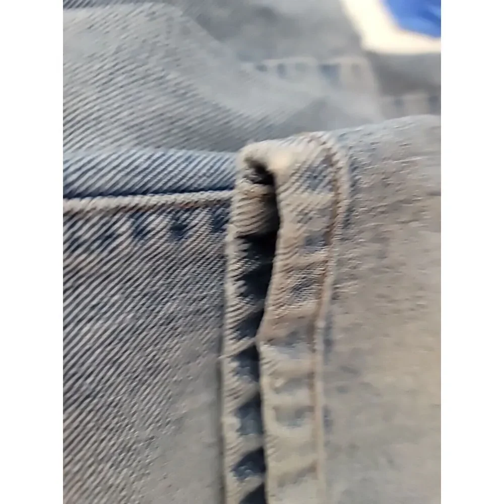 Guess Jeans Men's Size 28 Blue Button Fly  USA Demin Vintage T71
